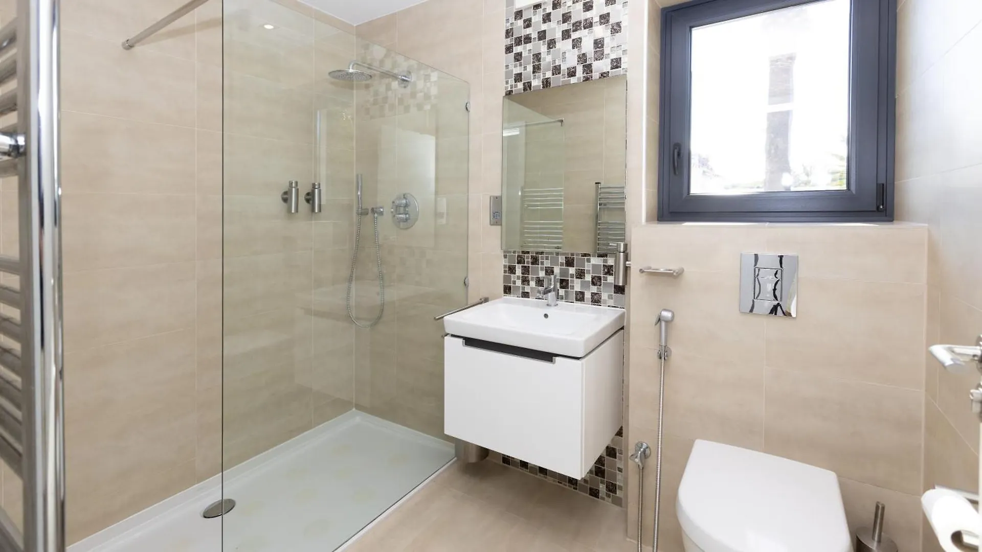 Villa Dune, Luxury Villa, 5 Min Walk To The Beach Marbella