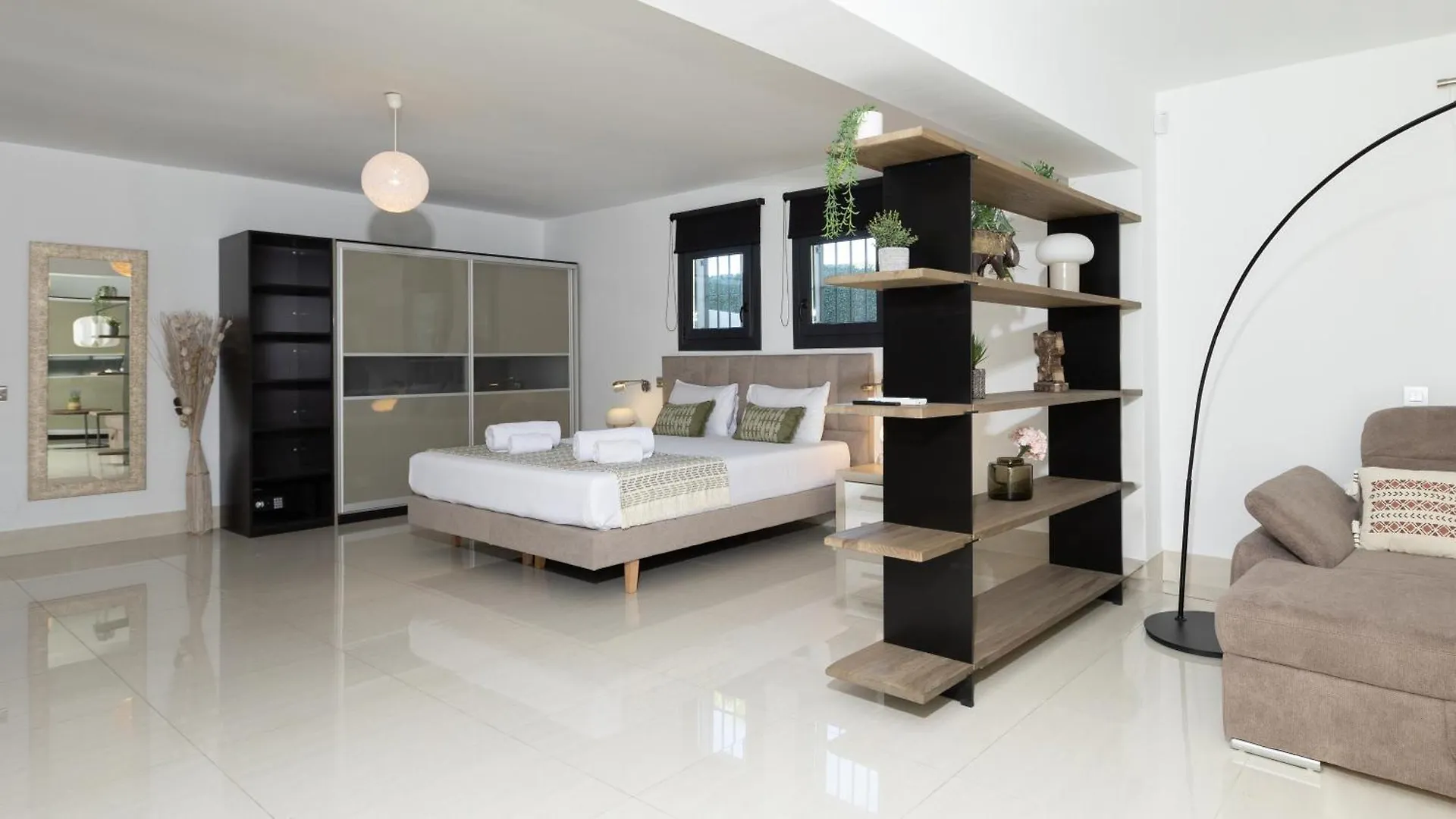 Villa Dune, Luxury Villa, 5 Min Walk To The Beach Marbella